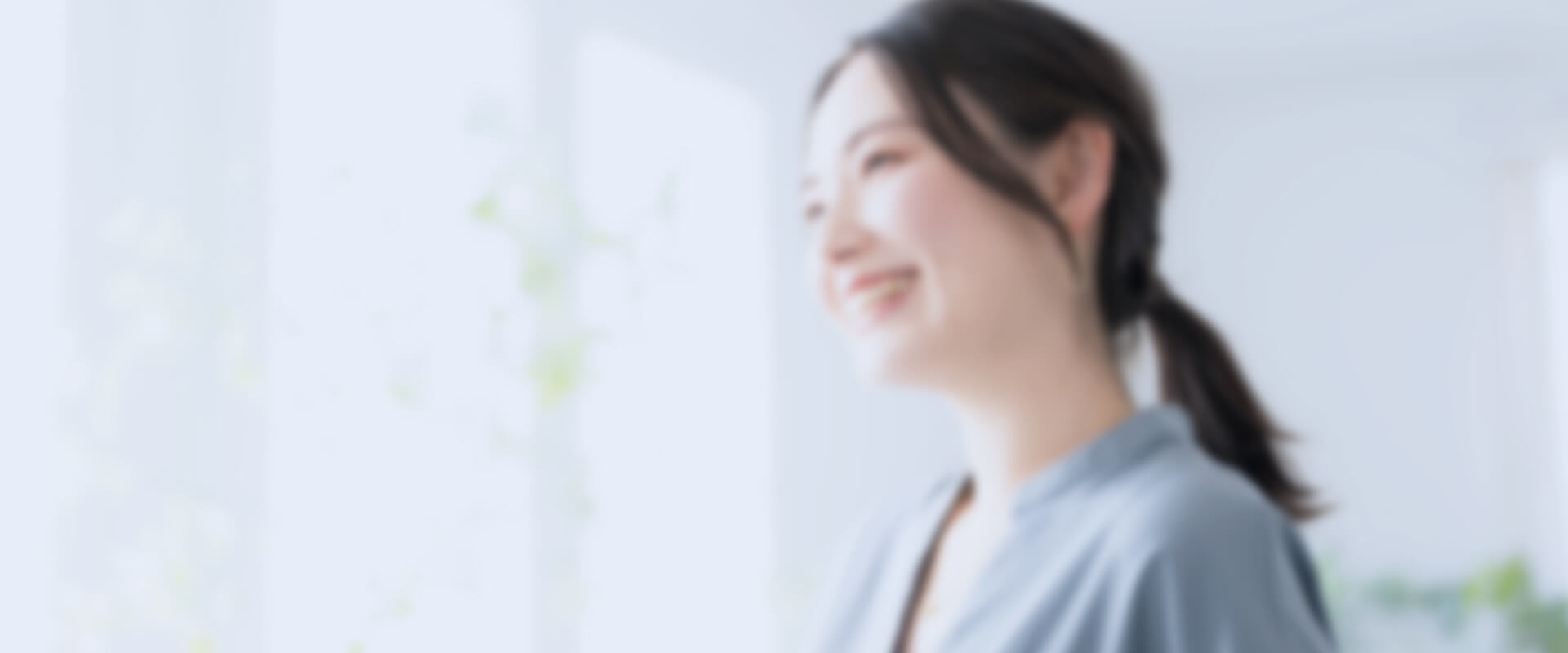 笑顔の女性イメージ